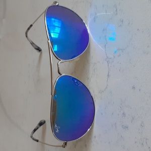 Maui Jim Aviator Sunglasses